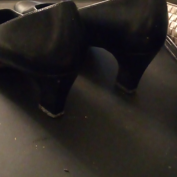 Life Stride Black Pumps - Size 5.5 - Picture 4 of 5